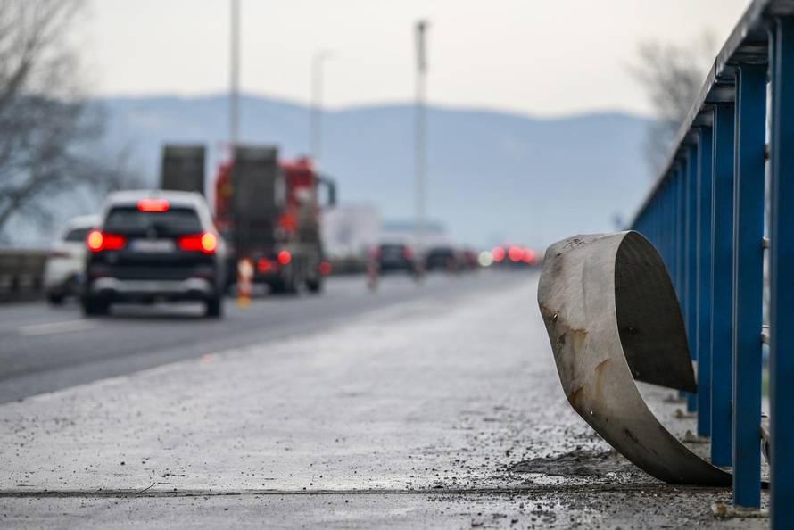 Zagreb: Započela hitna sanacija kolnika na Aveniji Većeslava Holjevca