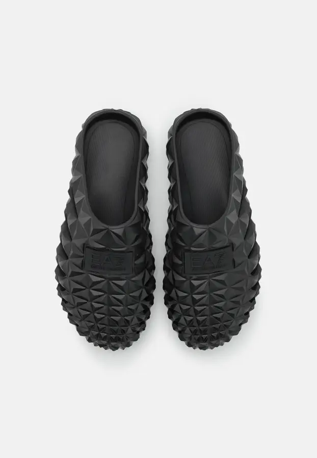 Za svačiji ukus: Pronašli smo slavne natikače po super cijeni