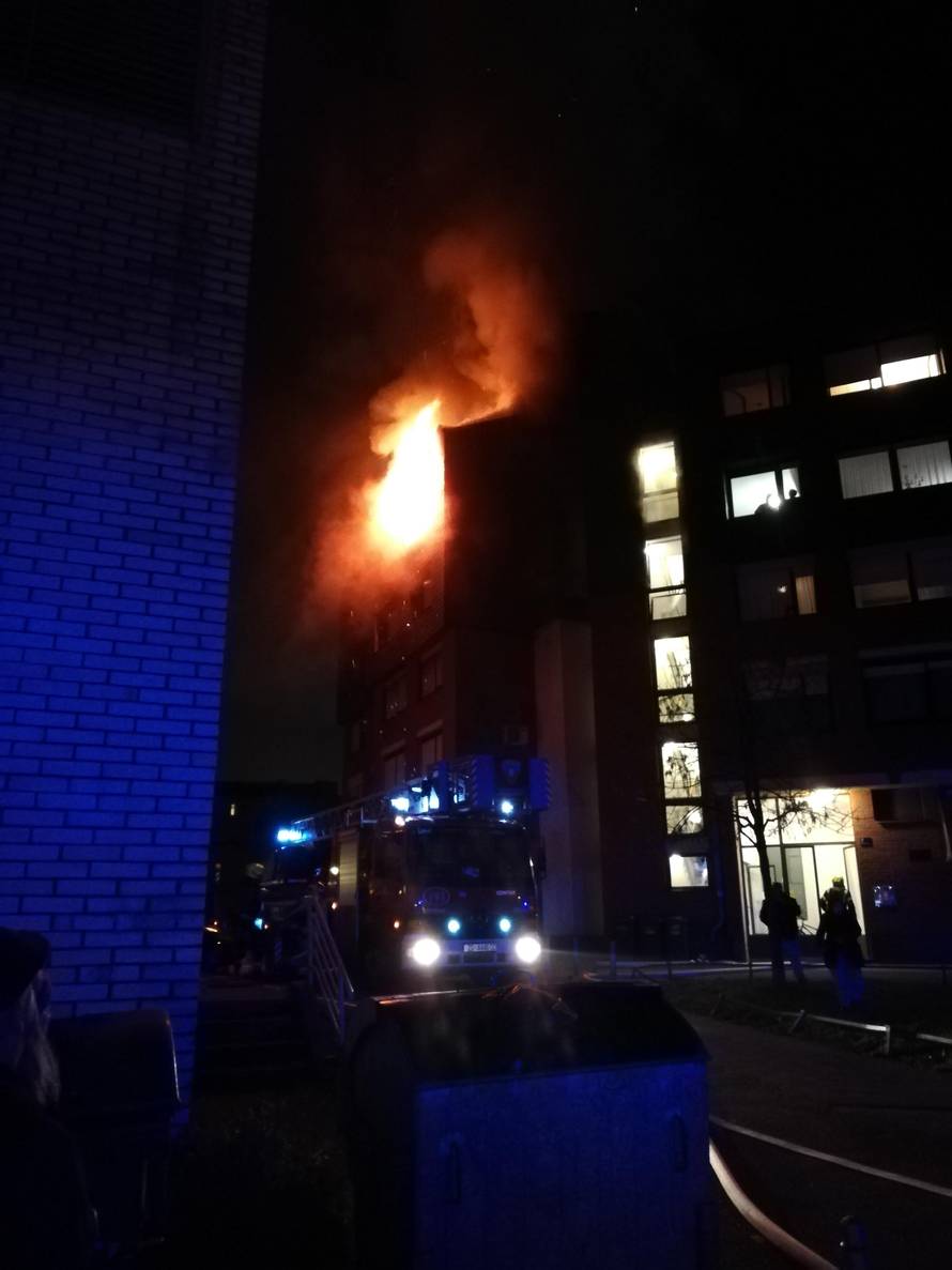 Veliki požar zahvatio je osam stanova, evakuirali sve stanare
