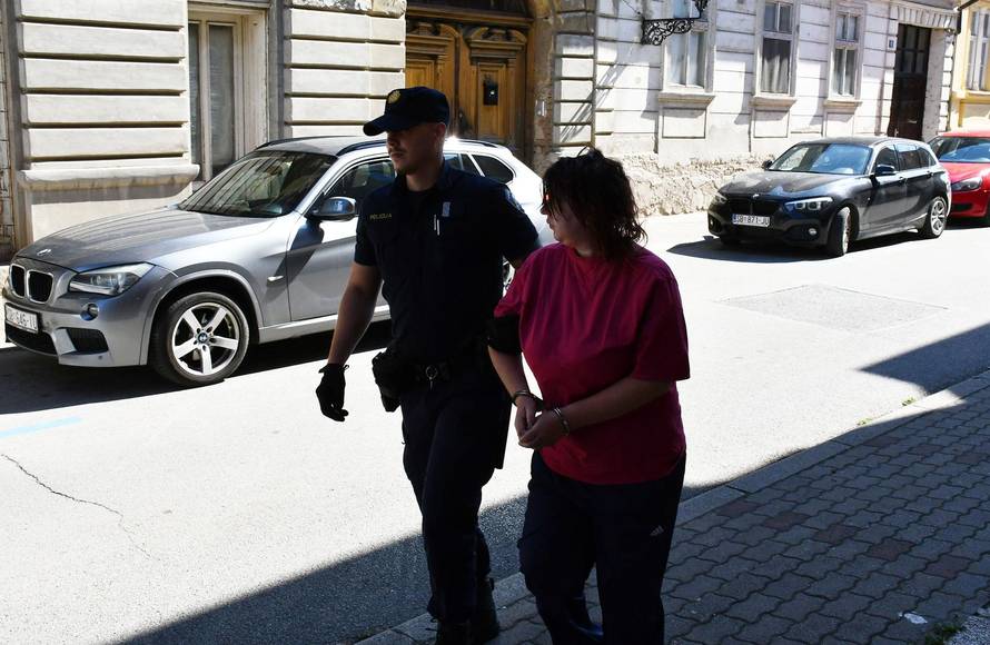 Slavonski Brod: U Županijsko državno odvjetništvo  privedena žena (37) osumnjičena za ubojstvo muškarca F.V. (71)