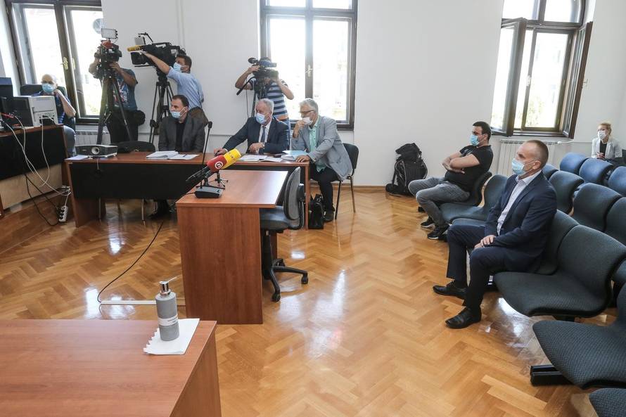 Osijek: Počelo suđenje Franji Vargi i Blažu Curiću za lažiranje prepiske u slučajevima Mamić i Todorić