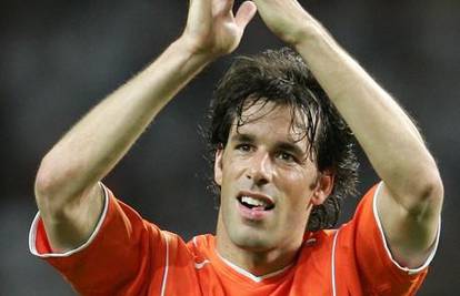Liverpool želi Ruuda Van Nistelrooyja na posudbu 
