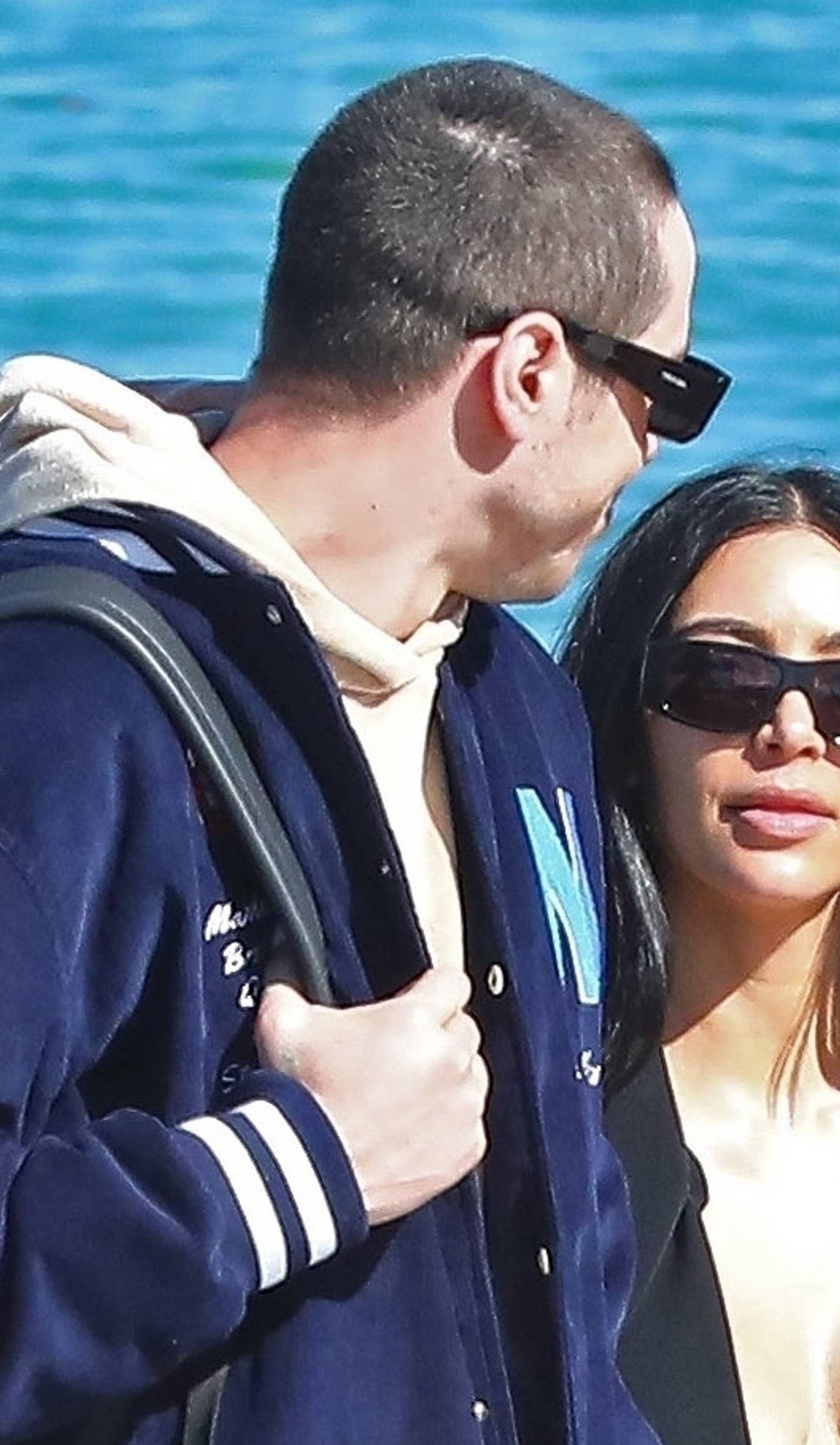*PREMIUM-EXCLUSIVE* Kim Kardashian and Pete Davidson bring their whirlwind romance to the Bahamas! **MUST CALL FOR PRICING**