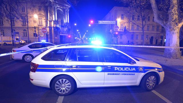 Zagreb: Policija blokirala Zeleni val zbog sumnjive torbe u galeriji kod francuske ambasade 