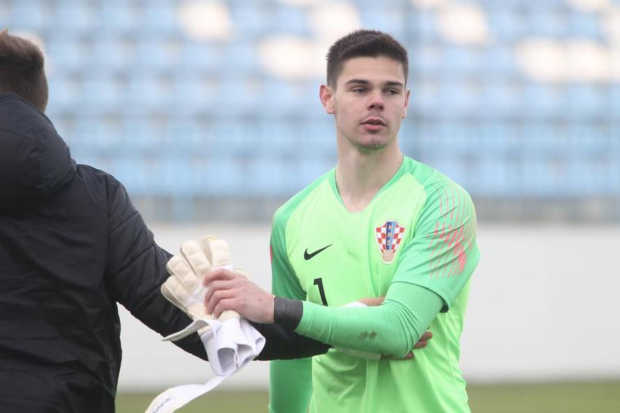 ANKETA Tko treba braniti protiv Škotske umjesto Livakovića? Evo učinka svih kandidata...