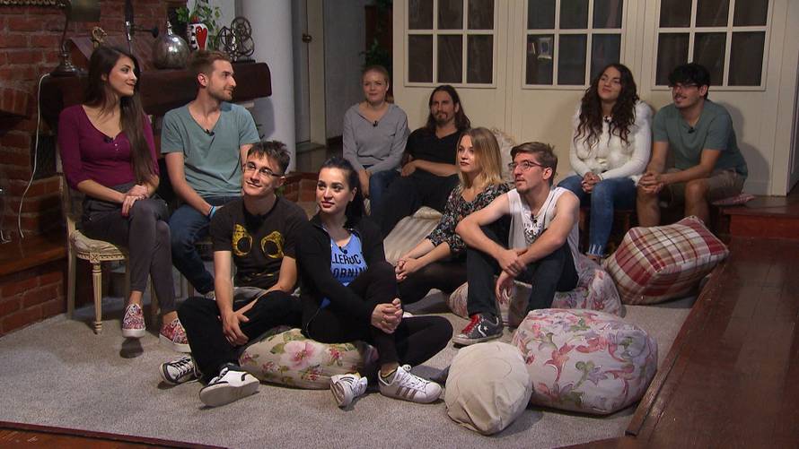 Djevojke degustirale egzotičnu hranu: 'Crvići su čak bili fini...'