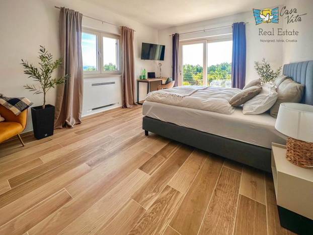 FOTO Počeli graditi grčki hram pa se predomislili? Neobična vila kod Poreča osvaja izgledom