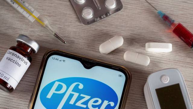 WHO preporučio smanjenu dozu Pfizer cjepiva za mlađe od 12