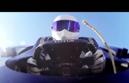 Za reklamu: Stig iz Top Geara skočio bungie s - bolidom F1