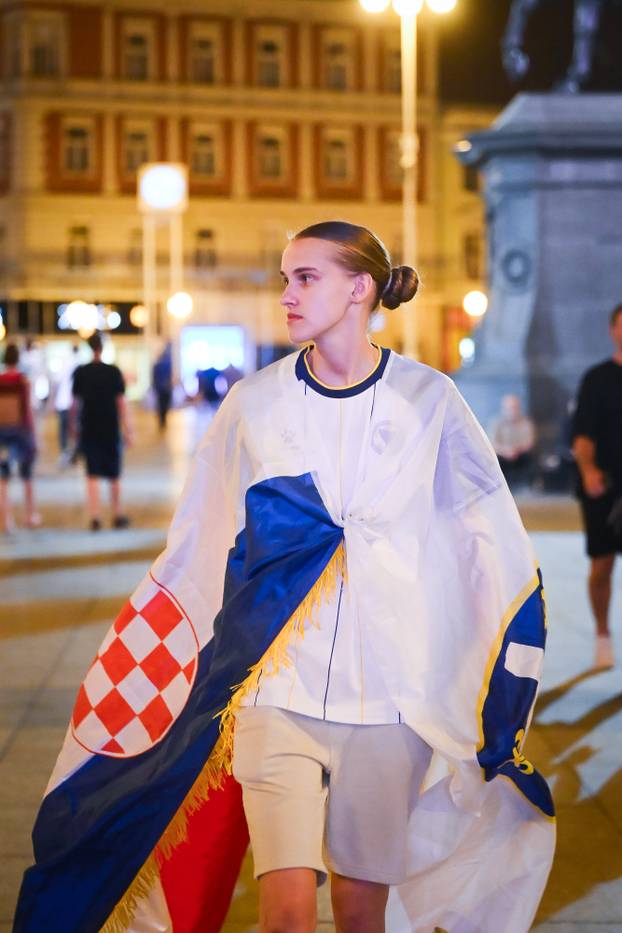 Kandidatkinja za Miss fotogeničnosti BiH pratila je utakmicu svoje reprezentacije u Zagrebu