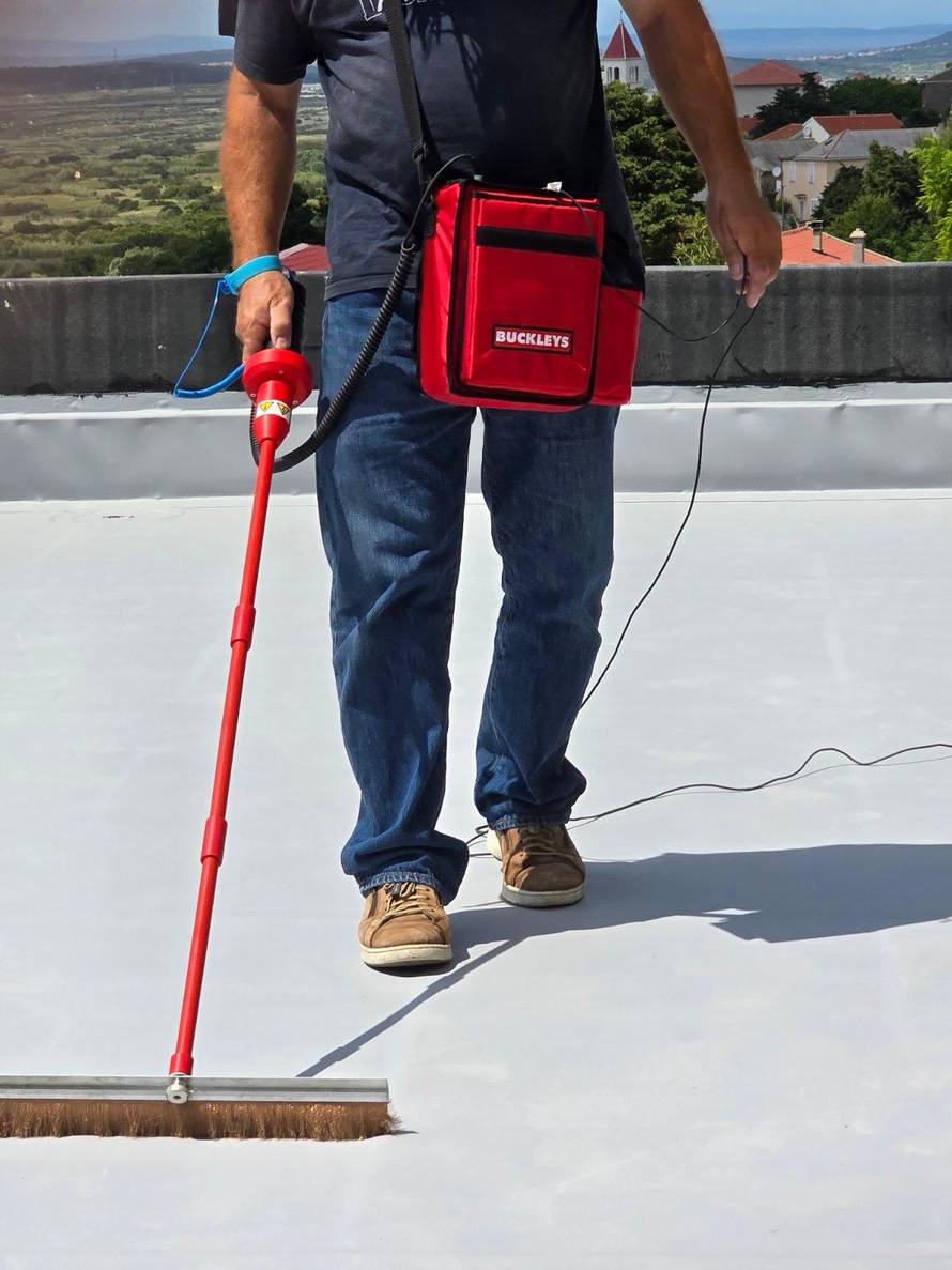 Curenje krova ili terase? Test hidroizolacije otkriva uzrok odmah