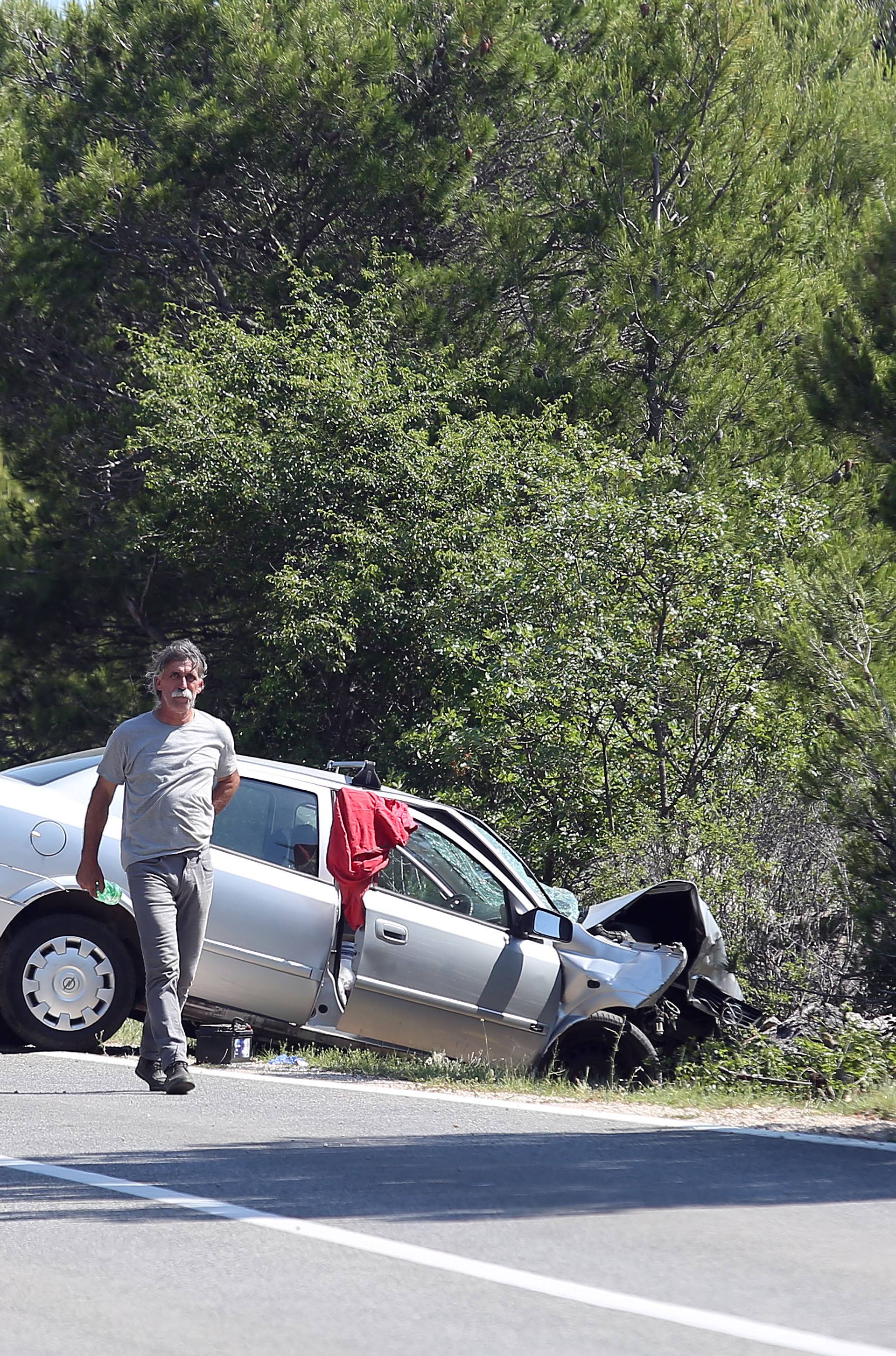 Vozač sletio s ceste i poginuo: Nesreća kod kampa na Murteru