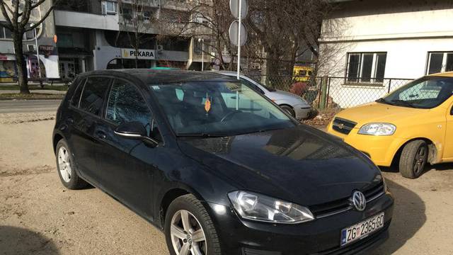 Ukraden auto na Srednjacima, vlasnici mole građane za pomoć