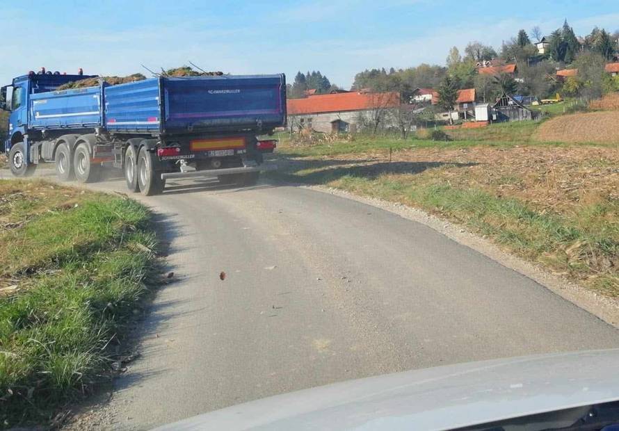 EKSKLUZIVNO Zatrpao potok građevinskim otpadom: 'Nema dozvole, ali bacamo na svoje'