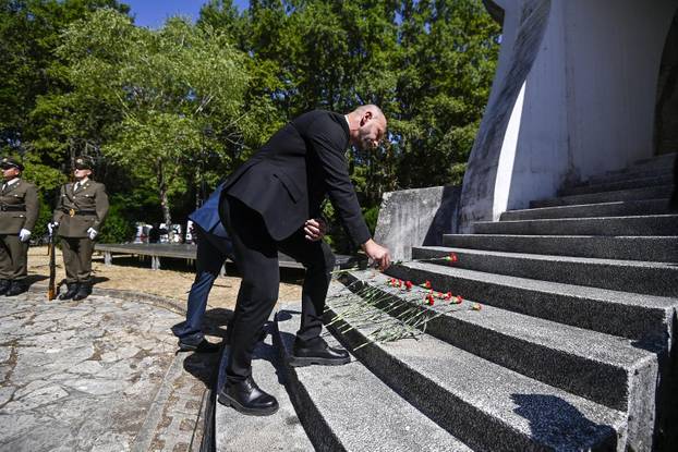 Sisak: Obilježavanje Dana antifašističke borbe u spomen-parku Brezovica
