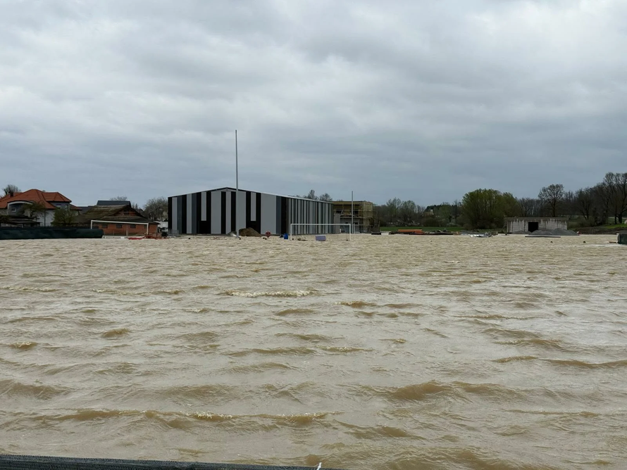 Vatrogasci zatrpani pozivima: 'Nismo mi građevinska tvrtka'