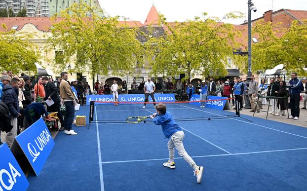 Zagreb: Goran Ivanišević odigrao je egzibicijski meč s mladom teniskom zvijezdom Lunom Vujović povodom predstavljanja zaklade UNIQUA SEE Future