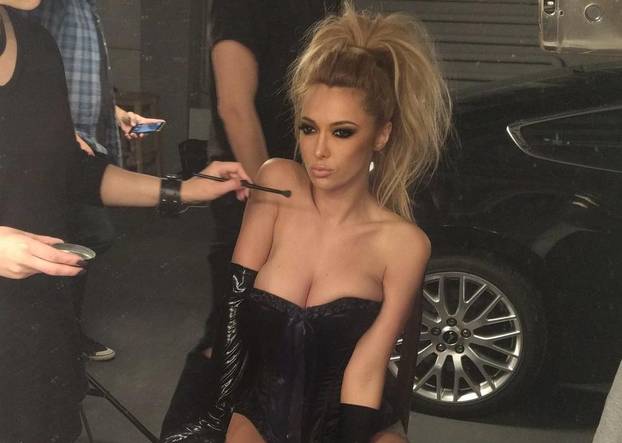 FOTO Za Lidiju Bačić nema zime ni krize! Kalendar je godinu za godinom sve 'bujniji' i topliji...