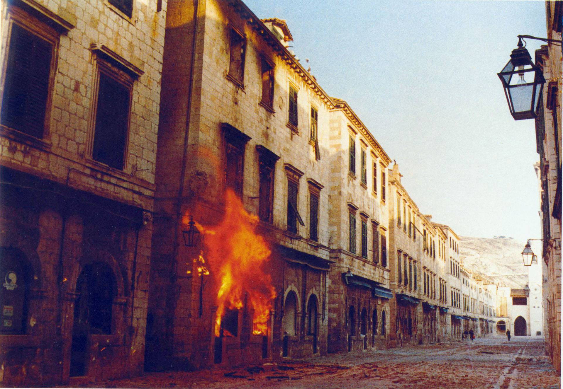 Dubrovnik su napali s kopna, mora i zraka: Prema Gradu je krenulo 13.000 pripadnika JNA