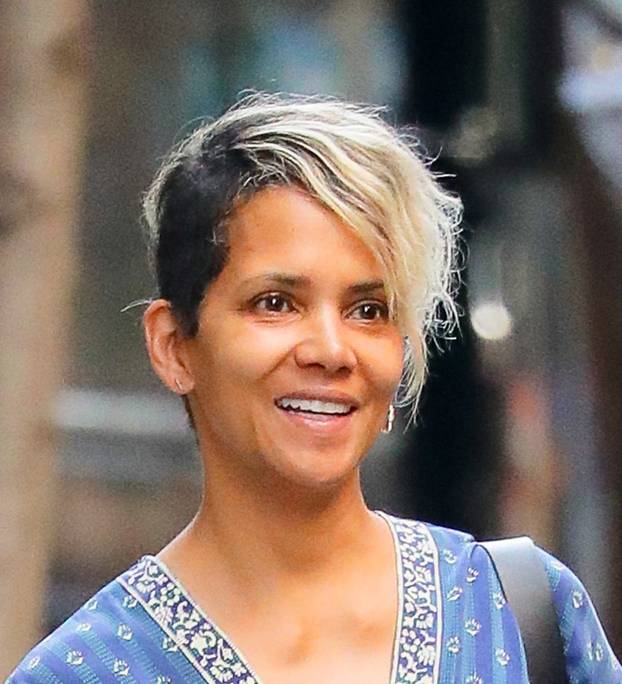 EXCLUSIVE: Halle Berry Makeup Free Is All Smiles While Heading To The Movie Set In New York City