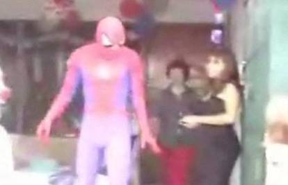 Spiderman zamalo slomio vrat na dječjoj proslavi