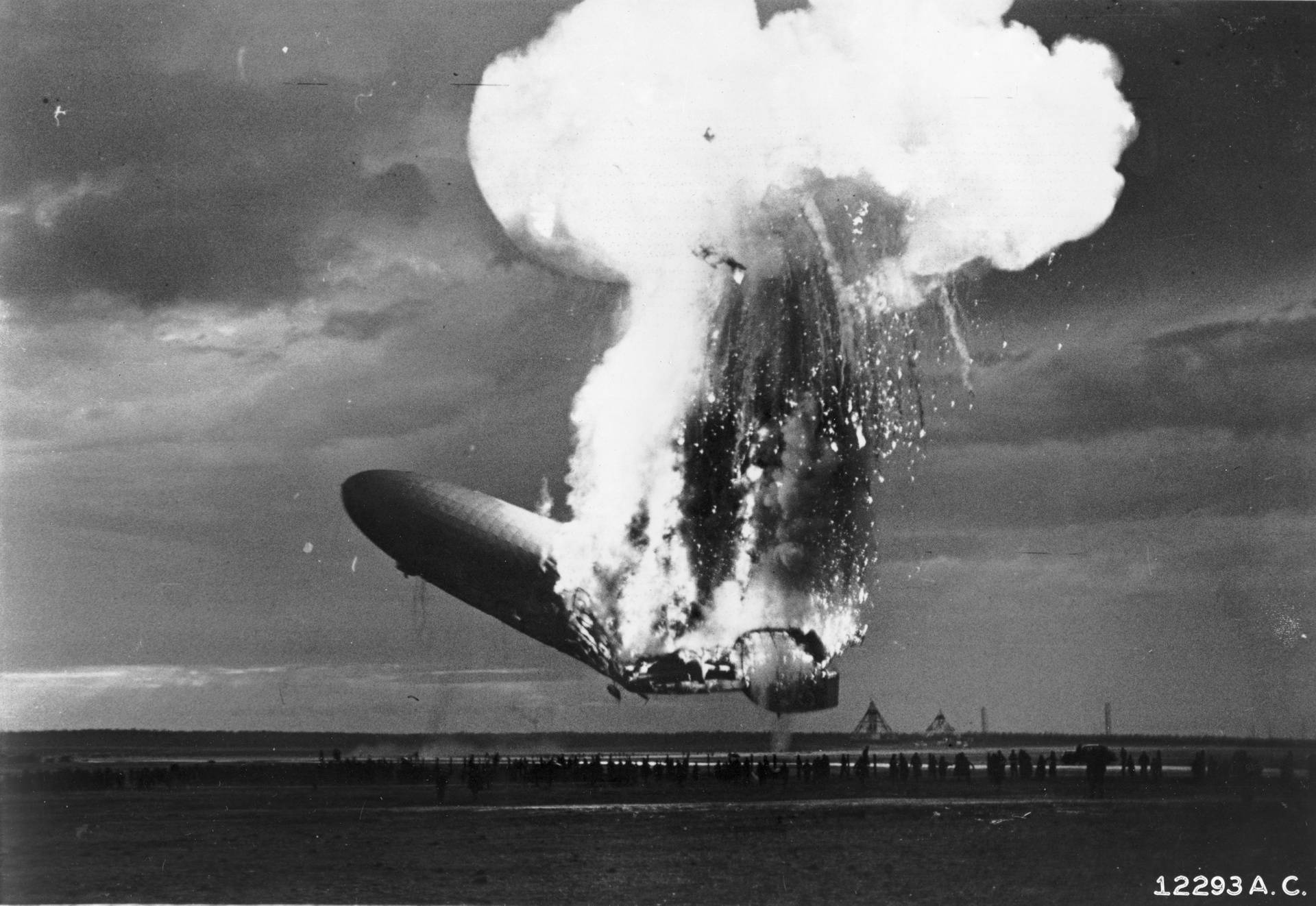 Hindenburg je bio tehnološko čudo, njegova tragedija označila je kraj ere za zračne brodove