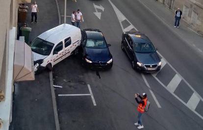 Video: Sudar na Jordanovcu, autom se zabio u zid zgrade