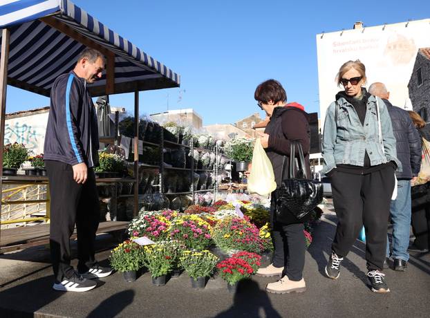 Šibenik: Uo?i nadolaze?ih blagdana pove?ana ponuda cvije?a i cvjetnih aranžmana