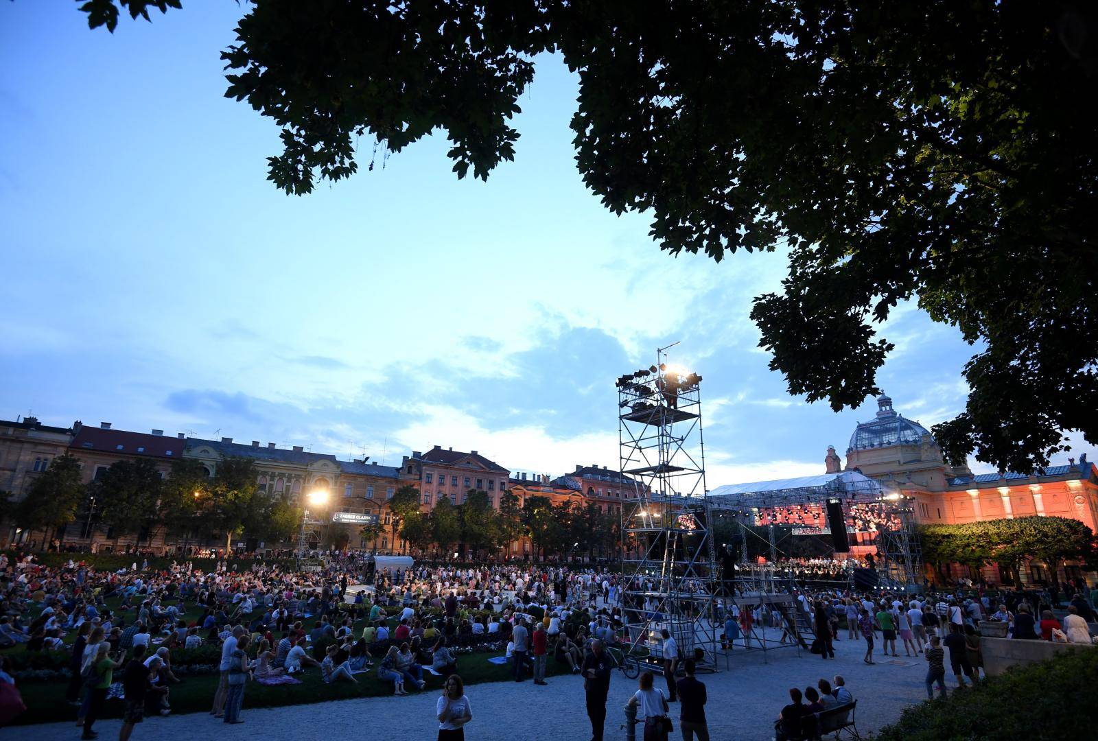 Koncert  Simfonijskog orkestra HRT-a na Trgu kralja Tomislava u sklopu programa Zagreb Classic