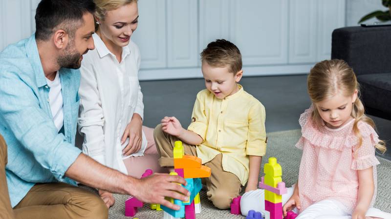 Oluja zatvorila škole: Donosimo ideje kako s djecom provesti dan bez straha i panike