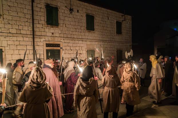 Imotski: Uprizorenje 24. Žive slike Muke Isusove