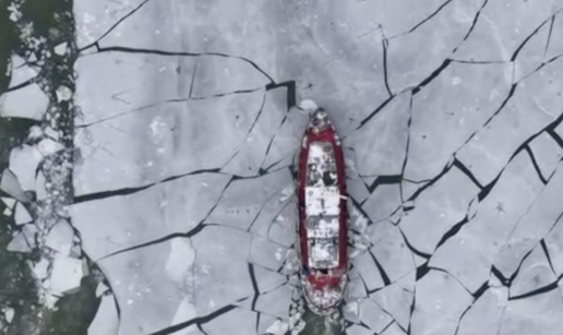 VIDEO Ne, ovo nije ledolomac s Arktika nego snimka s Dunava!