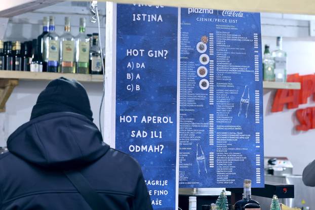 Zagreb: Otvorene su prve kućice Adventa