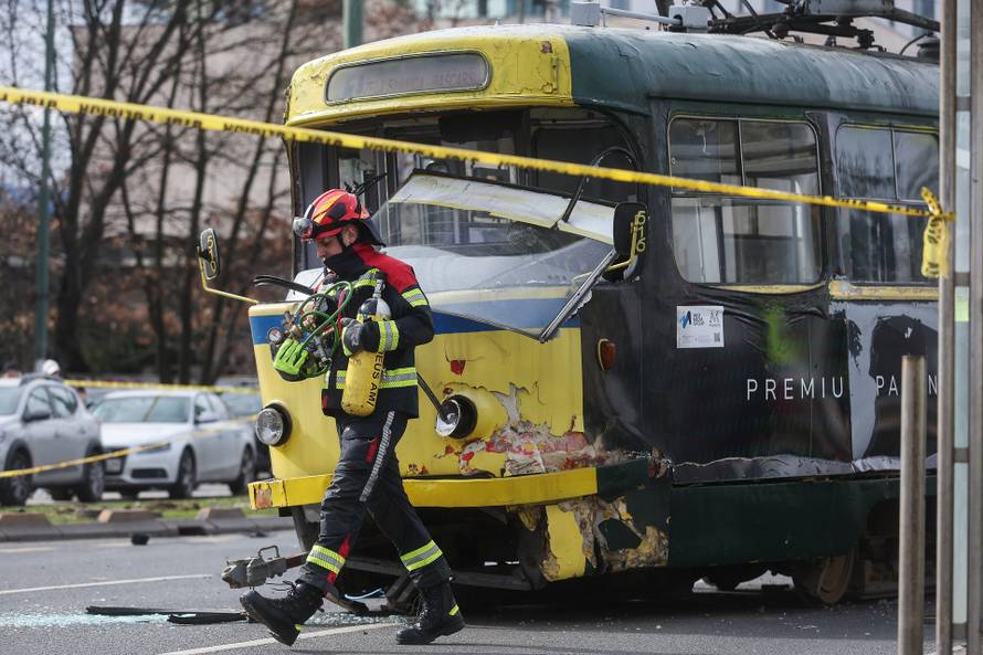 Sarajevo: Tramvaj iskočio iz tračnica u središtu grada