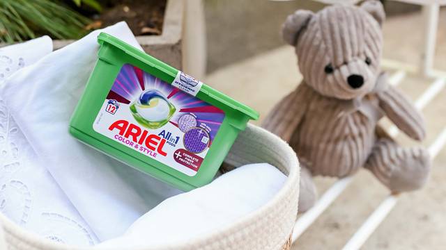 Novi Ariel Aqua Powder Oxy Extra Hygiene potvrđuje zvjezdani status svaki dan