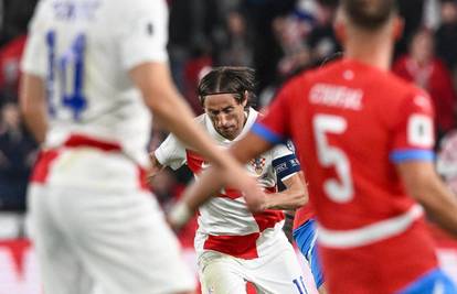 Jakić ponovno oduševio, Modrić magijom izmamio uzdahe, Sučić je često imao dodir previše...