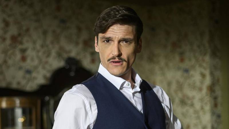 Žene su lude za njime, a 'tepaju' mu da je hrvatski Pedro Pascal: Evo tko je atraktivan glumac...