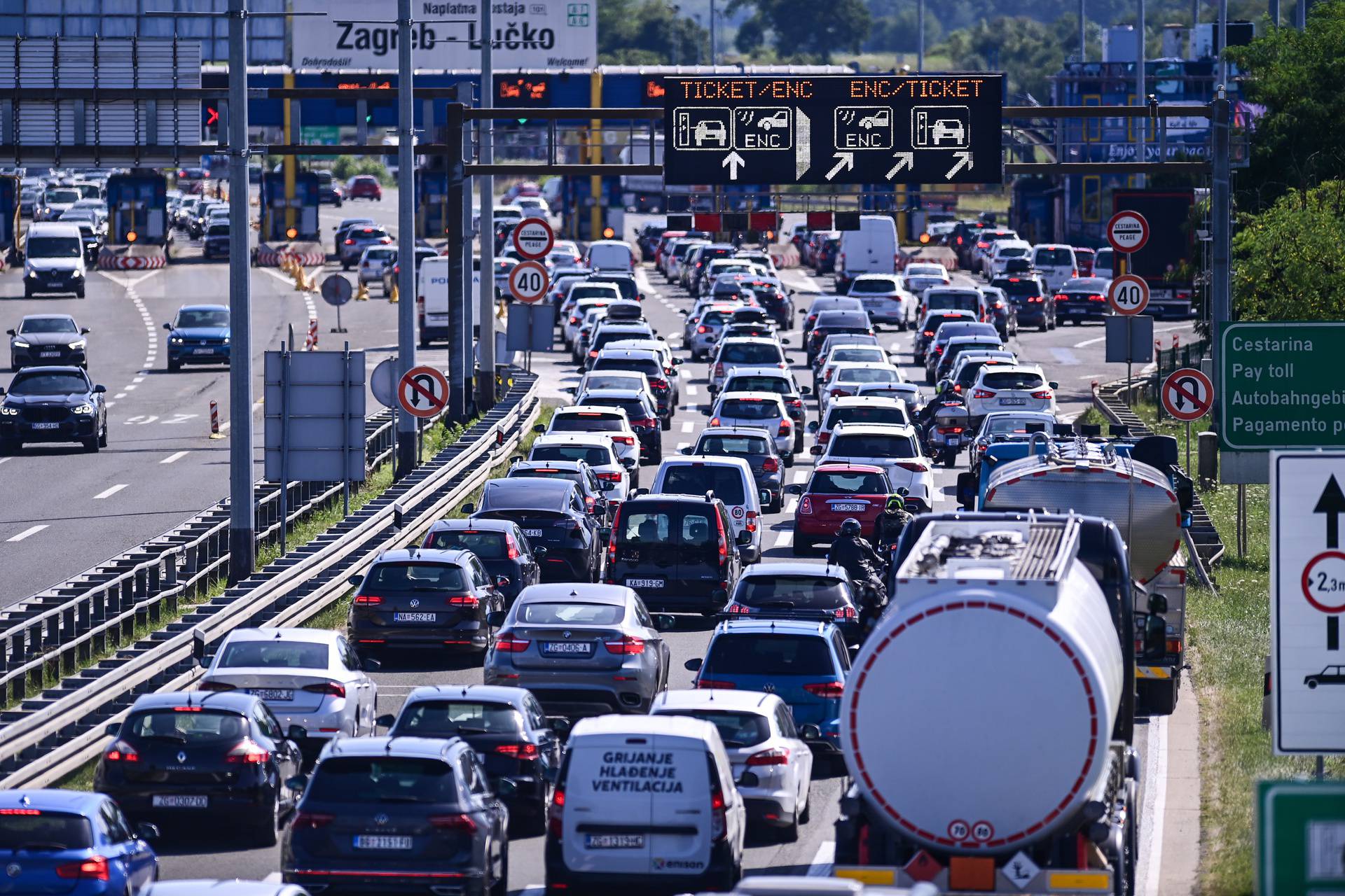 Zagreb: Gužve na naplatnoj postaji Lučko