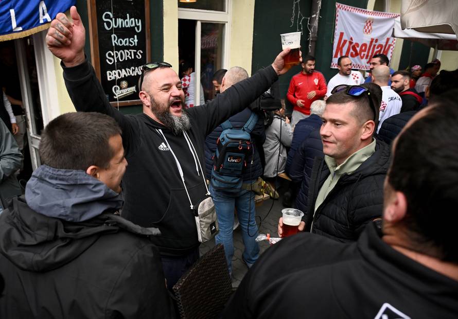 Prag:  Beckett irish  pub, gdje se hrvatski navijaci okupljaju prije utakmice