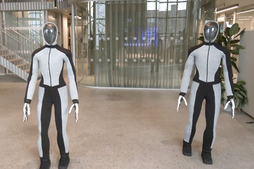 Ovo je Neo. Robot koji je zadužen da vam pomaže po kući