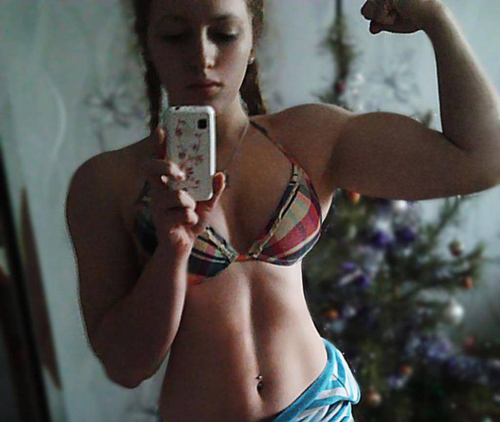 http://www.girlswithmuscle.com/