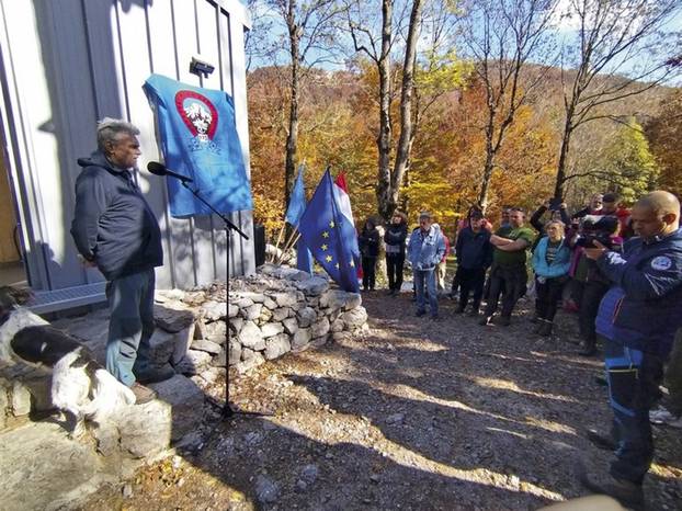 FOTO Na Velebitu otvoreno novo planinarsko sklonište Skorpovac