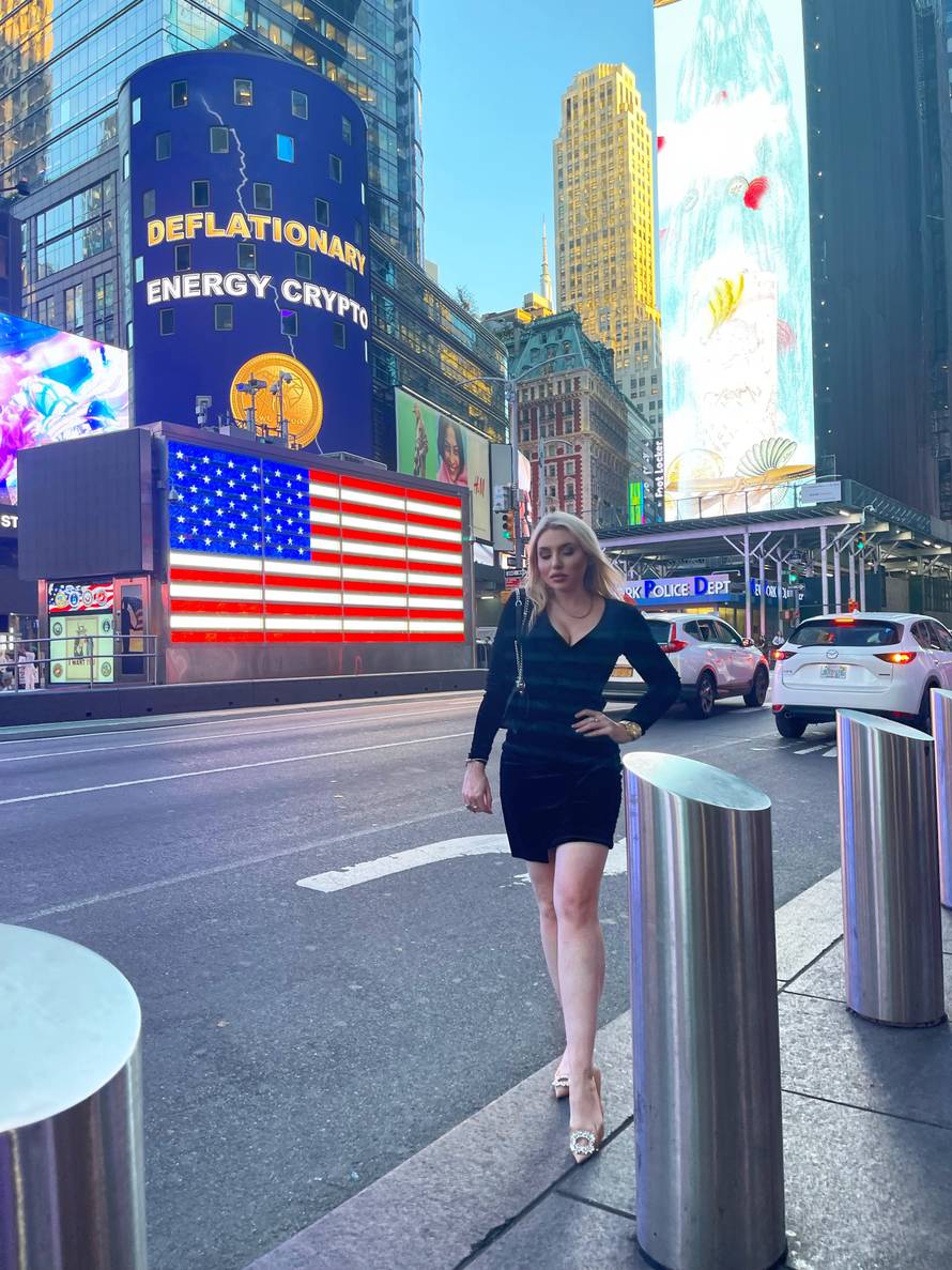 Petra iz 'Braka na prvu' završila  na štakama: Ljudi mi prilaze i pitaju je li mi to Dario napravio!