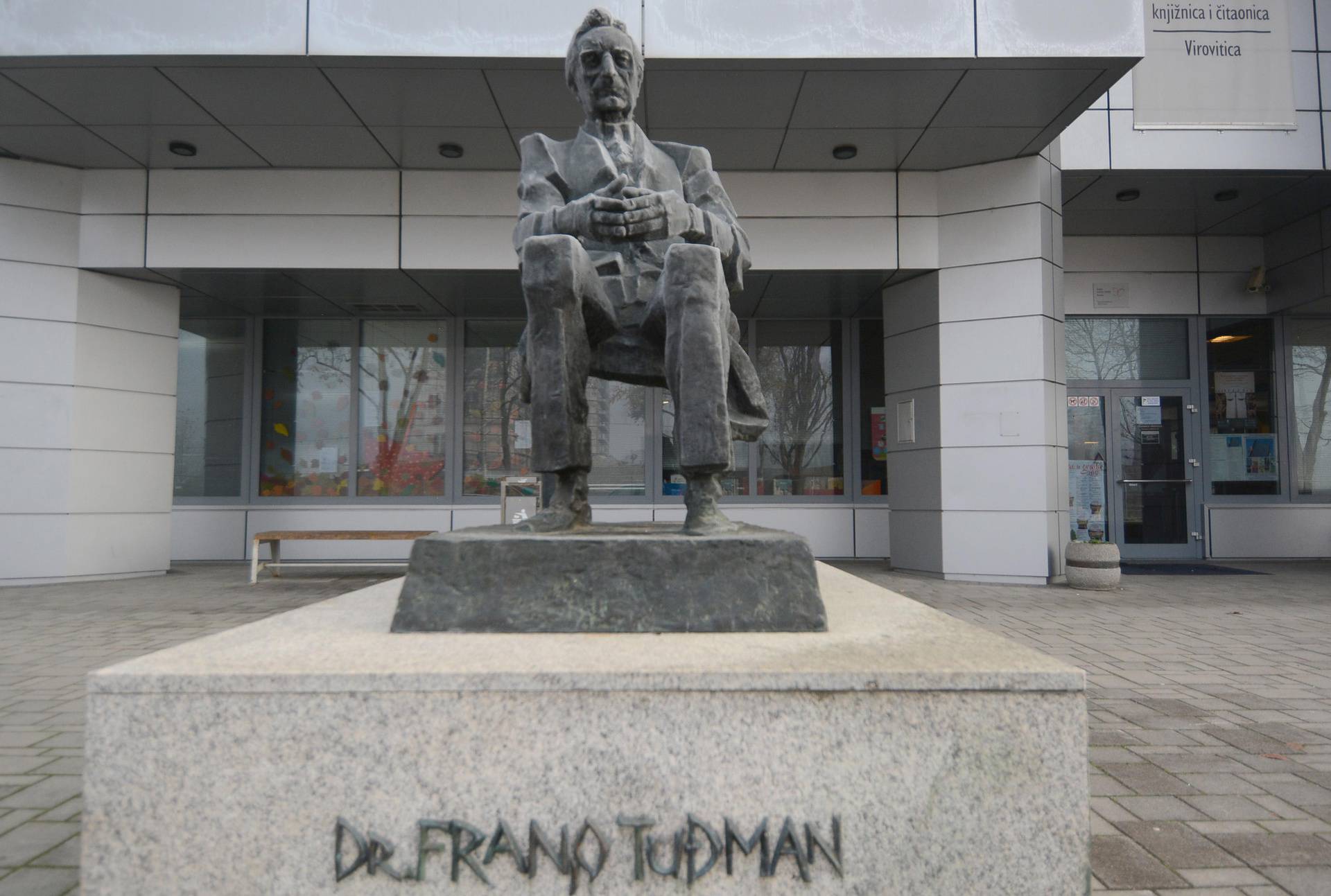 Virovitica: Spomenik dr. Franji Tuđmanu