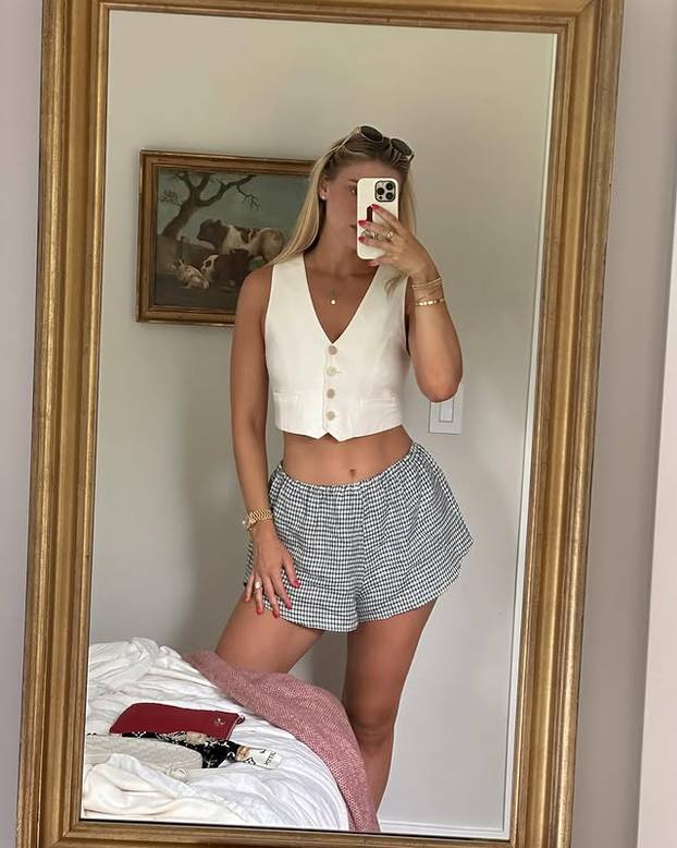 FOTO 'Bila sam debela, a onda sam otkrila utege. Sad imam liniju na kojoj mi svi zavide'