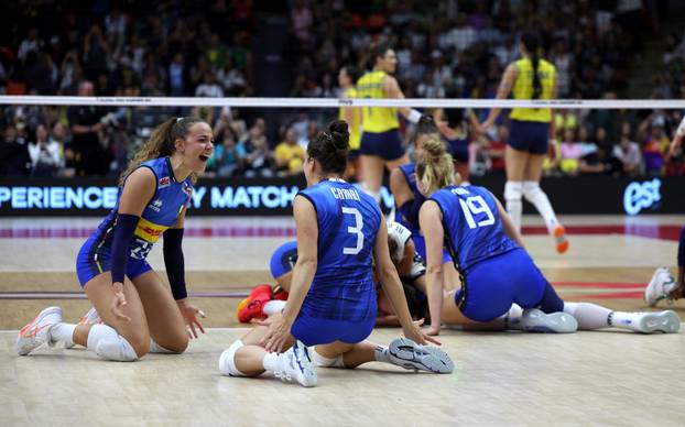 Women's World Championships - Semi Final - Italy v Brazil