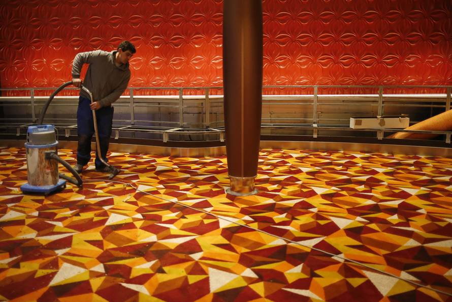 Najveći kruzer na svijetu je krenuo na svoje prvo putovanje