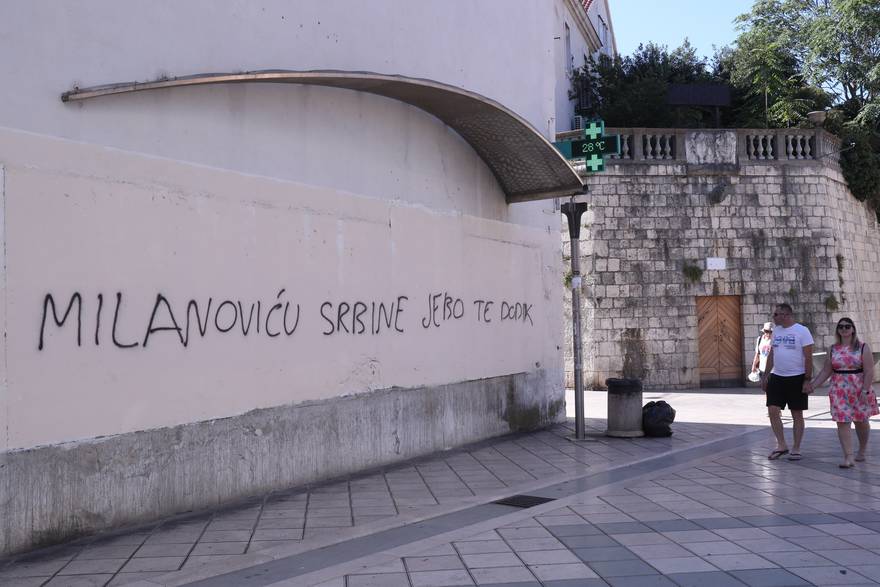 U Splitu 'počastili' Milanovića grafitom protiv njega i Dodika