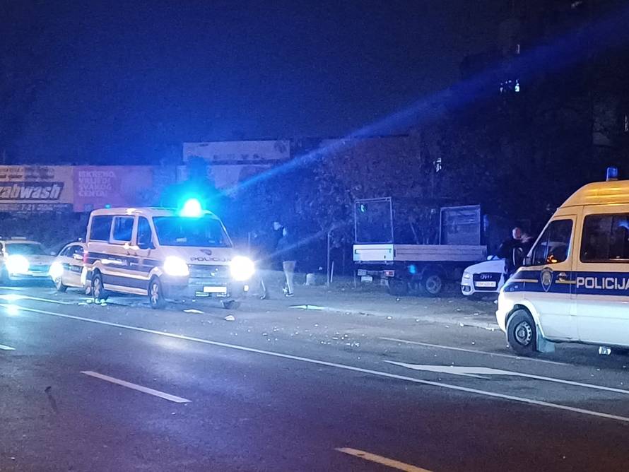 Uživo nakon sukoba navijača i policije u Zagrebu: Dio navijača završio na podu, dvojicu priveli