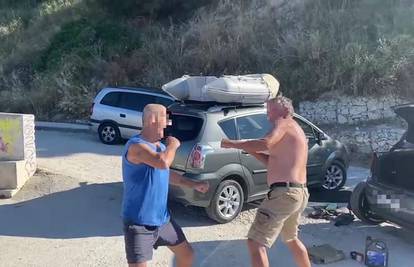 Sijevale šake na splitskoj plaži: "Razbio mi je auto j**ote"